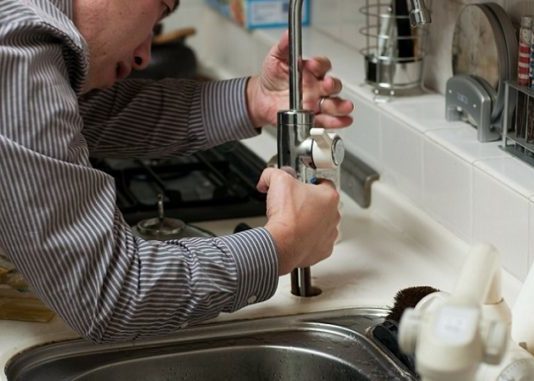 Pourquoi choisir l’assemblage par sertissage ? Assemblage par sertissage