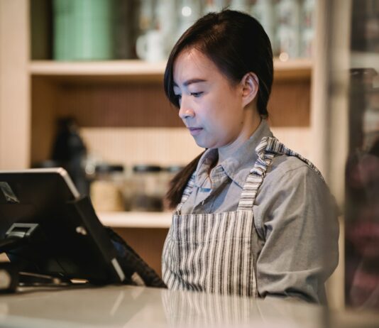 Comment choisir la caisse enregistreuse idéale pour votre entreprise ?
